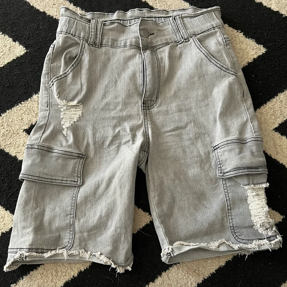SHEIN gray shorts - Picture 1 of 3